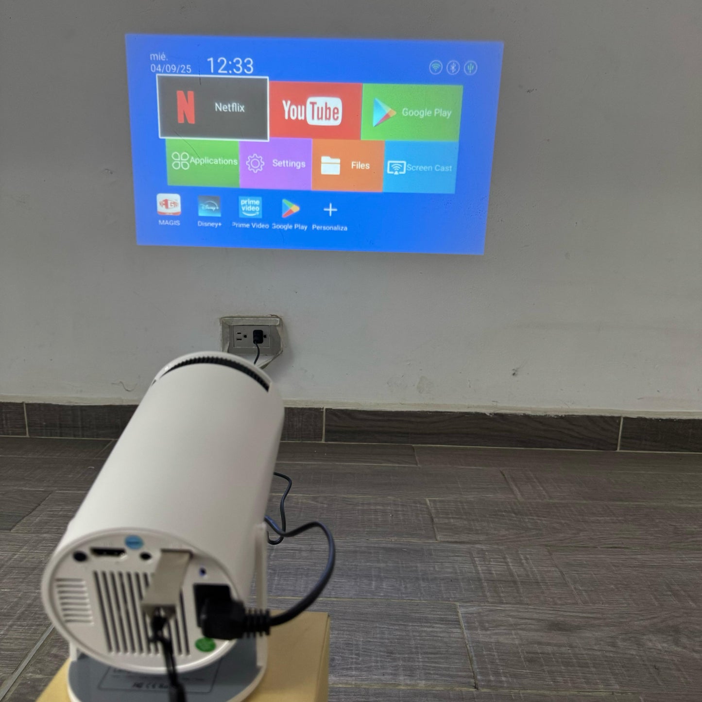 PROYECTOR HY300